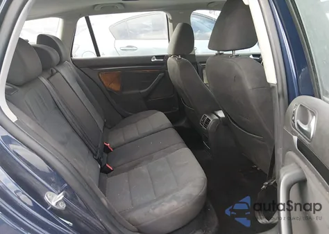 2013 Volkswagen Jetta Sportwagen 2.5L S z USA, uszkodzony, nr VIN 3VWPP7AJ8DM648406